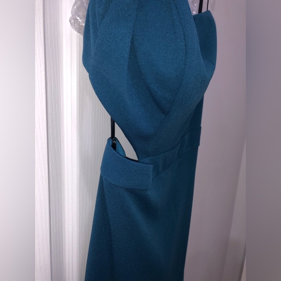 NWOT NEVER WORN Special Occasion long maxi dress with beautiful cutouts - Picture 9 of 11